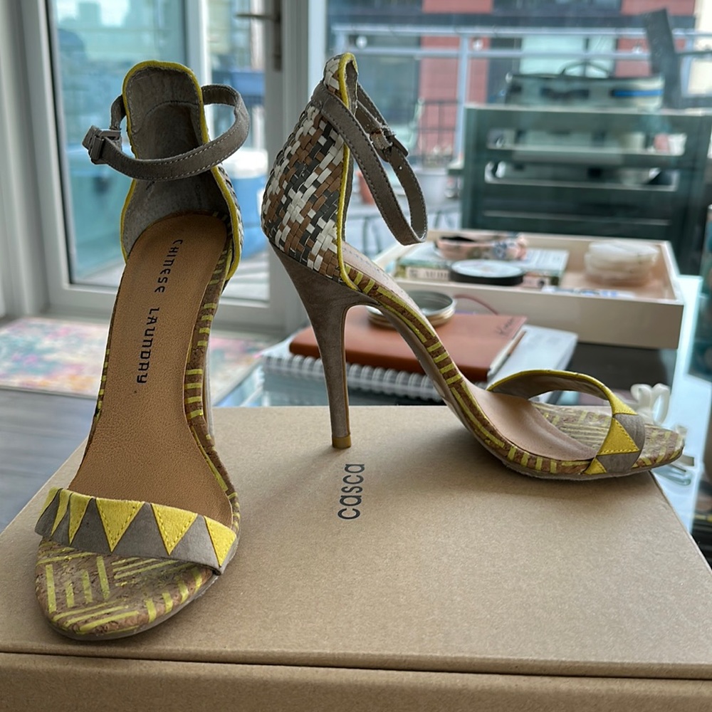 Chinese Laundry Stilettos, like-new!!
